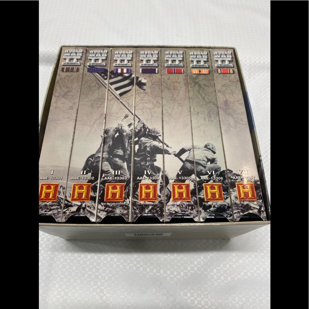 World War II Chronicles Complete boxed set VHS 7 Tapes.